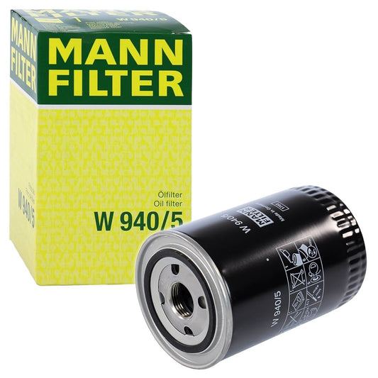 Mann Filter oil filter with packaging on a white background